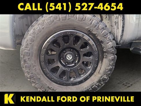 Used 2016 Nissan Titan PRO-4X image 10