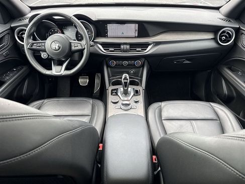 Used 2023 Alfa Romeo Stelvio Ti AWD/4WD image 10