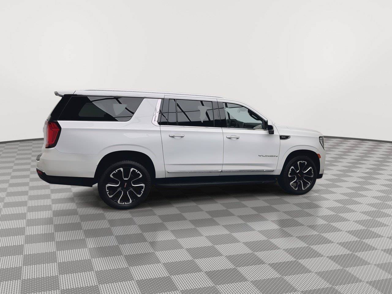 Certified 2022 GMC Yukon XL SLT AWD/4WD image 47