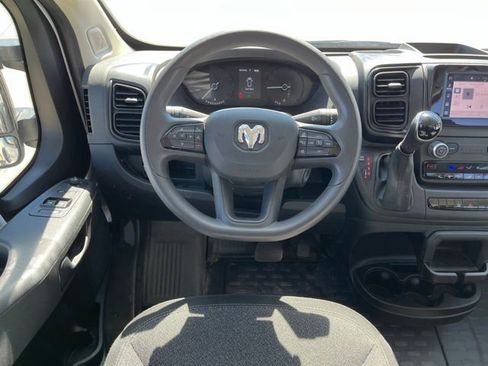 Used 2025 RAM ProMaster 2500 w/ Convenience Group image 6