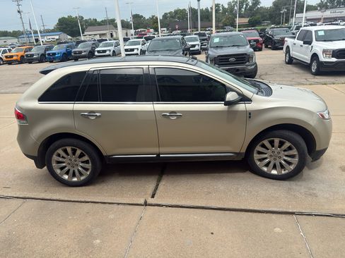 Used 2011 Lincoln MKX 2WD w/ 101A Rapid Spec Order Code image 5