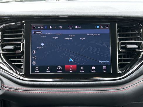 Used 2025 Dodge Durango GT AWD/4WD image 16