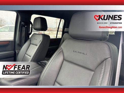 Used 2025 GMC Yukon XL Denali image 24
