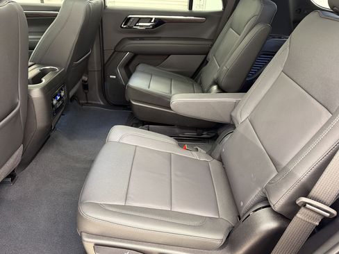Used 2026 Chevrolet Tahoe Z71 w/ Comfort Package AWD/4WD image 22