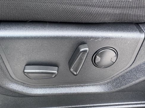 Certified 2019 Ford F150 XLT w/ Equipment Group 302A Luxury image 27