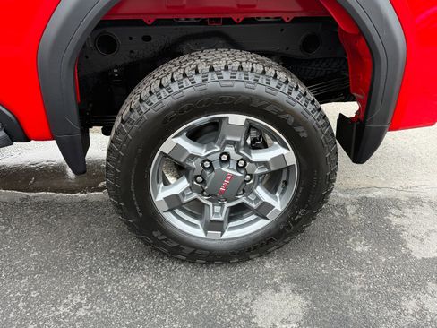 New 2026 GMC Sierra 2500 SLE w/ SLE Value Package; AWD/4WD image 10