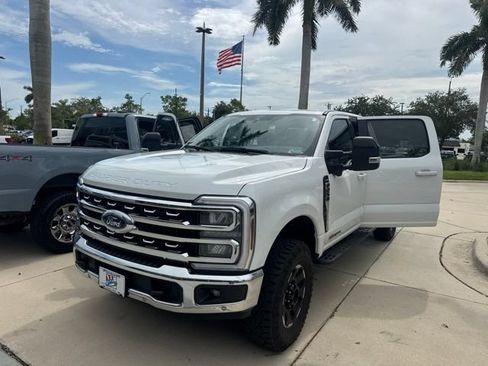 Used 2025 Ford F250 Lariat w/ Lariat Ultimate Package AWD/4WD image 2