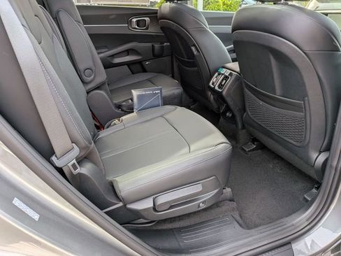 New 2026 Kia Sorento EX w/ EX Premium Package FWD image 23