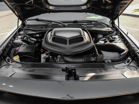 Used 2018 Dodge Challenger R/T Plus image 50