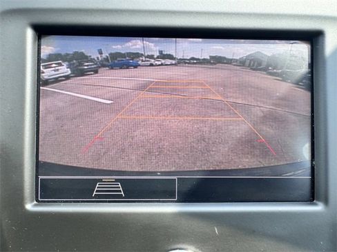 Used 2022 Chevrolet Equinox LS w/ LS Convenience Package image 18