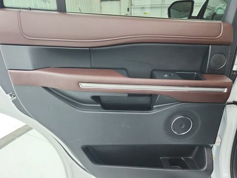 Used 2024 Ford Expedition Limited RWD image 36