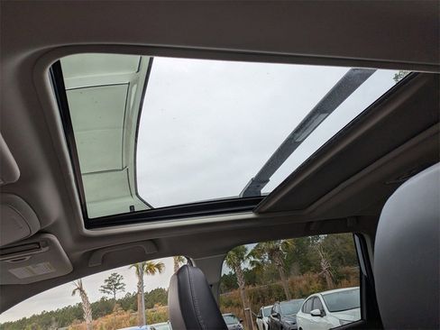 Used 2022 Subaru Forester Touring w/ Popular Package #3 image 16