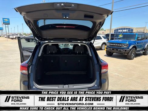 Used 2023 Chevrolet TrailBlazer LT FWD image 33