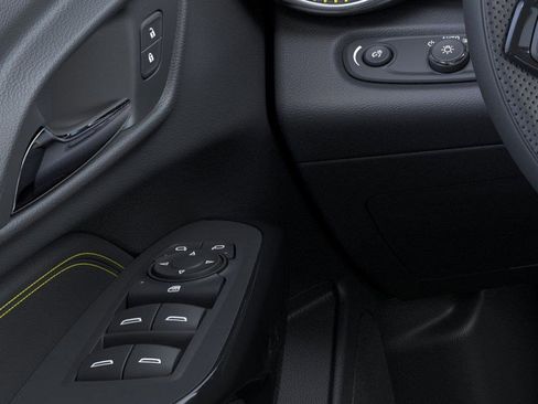 New 2026 Chevrolet Trax LT w/ LPO, Blackout Package image 24