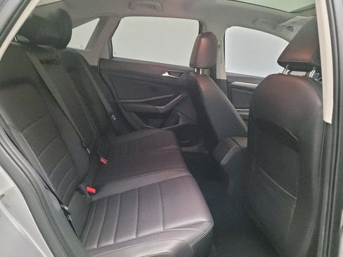 Used 2021 Volkswagen Jetta SE FWD image 18
