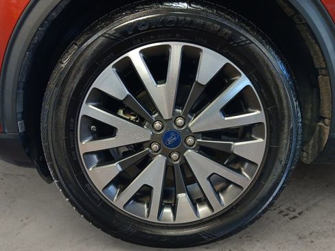 Used 2020 Ford Escape Titanium image 14