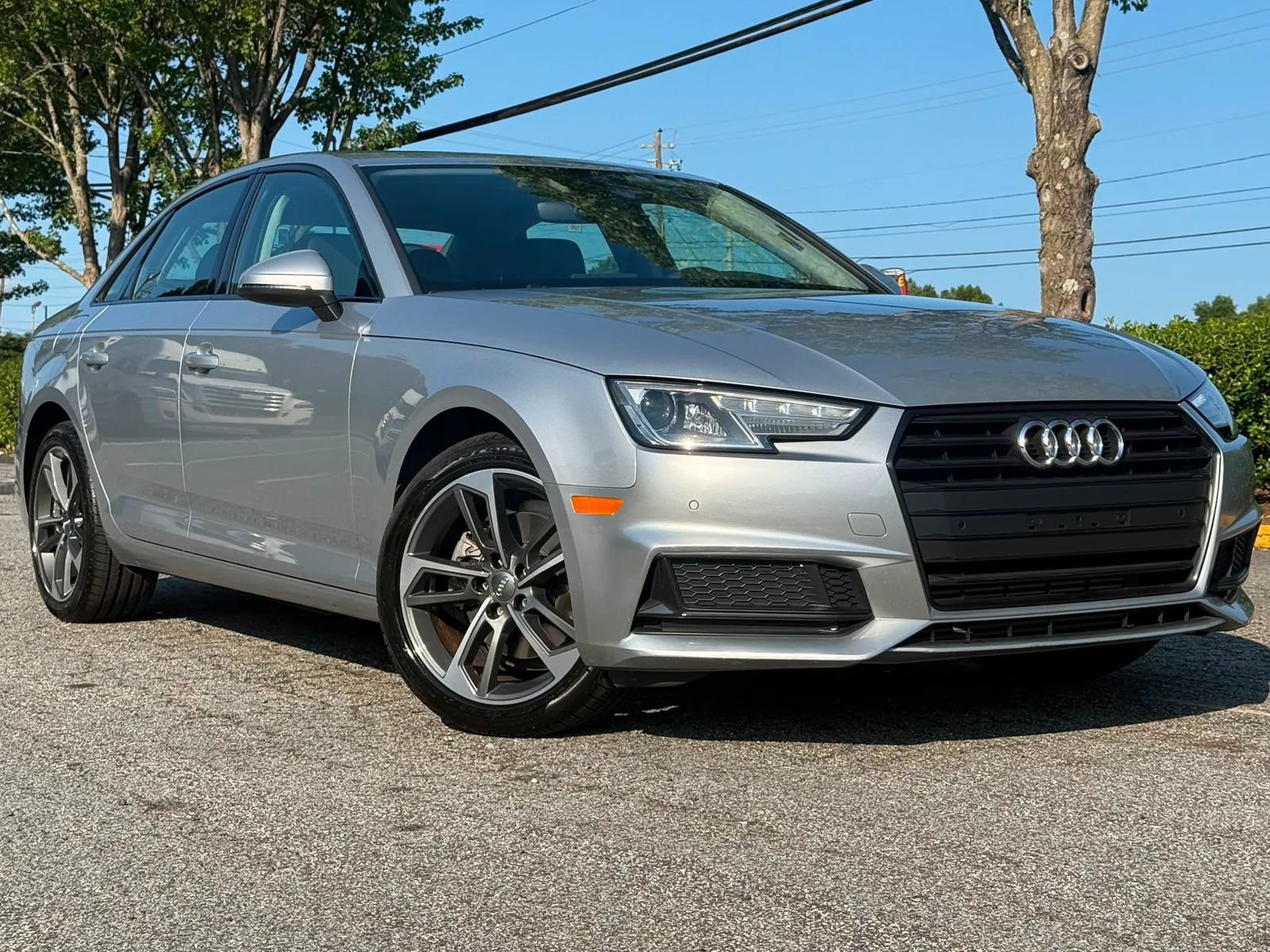 Used 2019 Audi A4 2.0T Premium FWD image 1