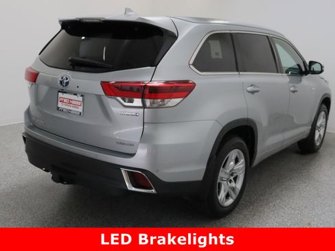Used 2018 Toyota Highlander Limited image 7