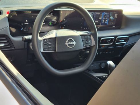 New 2026 Nissan Sentra SV w/ Floor Mat Package FWD image 4
