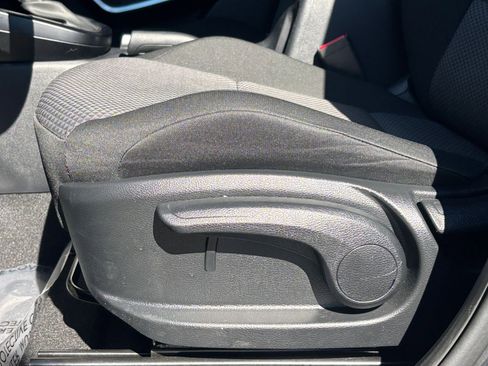 Used 2025 Kia Soul LX w/ LX Technology Package image 22