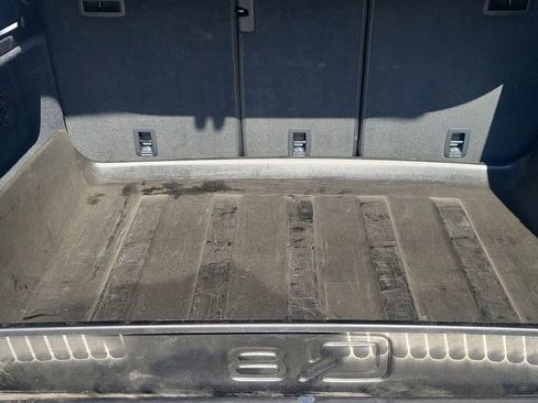 Used 2023 Audi Q8 Premium Plus image 33