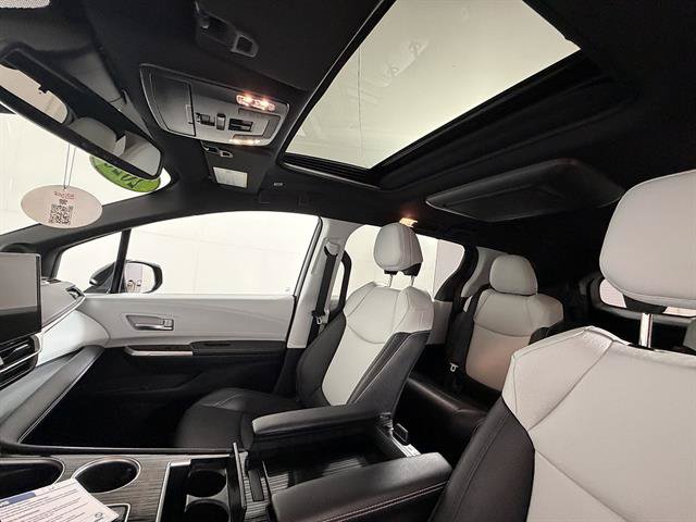 Certified 2026 Toyota Sienna XSE AWD/4WD image 10