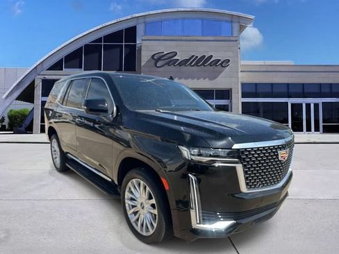 Used 2023 Cadillac Escalade Luxury RWD image 3
