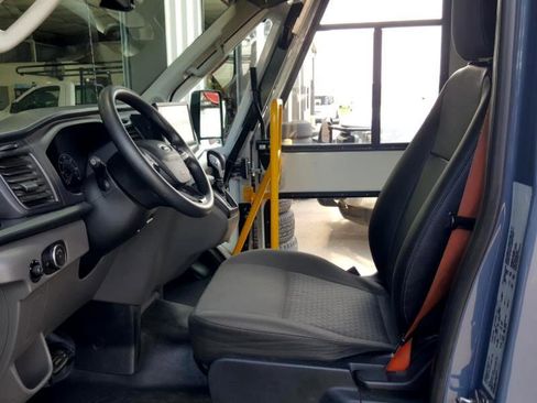 Used 2021 Ford Transit 350 DRW image 17