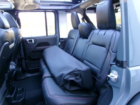 New 2026 Jeep Wrangler Unlimited Rubicon w/ Steel Bumper Group image 18