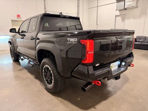 Used 2026 Toyota Tacoma TRD Off-Road AWD/4WD image 7