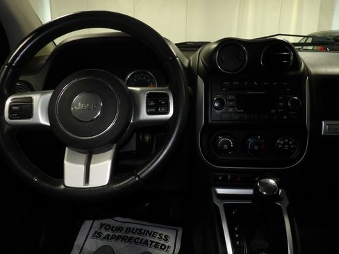 Used 2016 Jeep Compass High Altitude AWD/4WD image 11