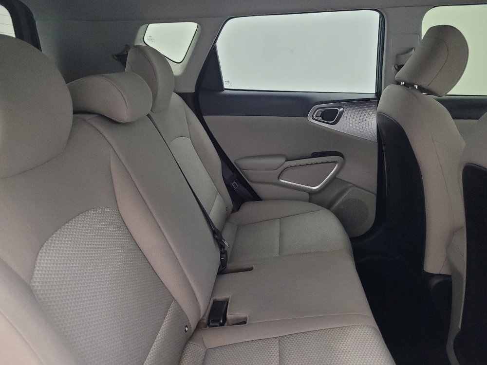 Used 2020 Kia Soul LX FWD image 19