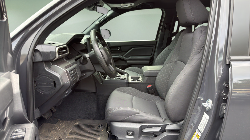 Certified 2025 Toyota Tacoma SR5 AWD/4WD image 12