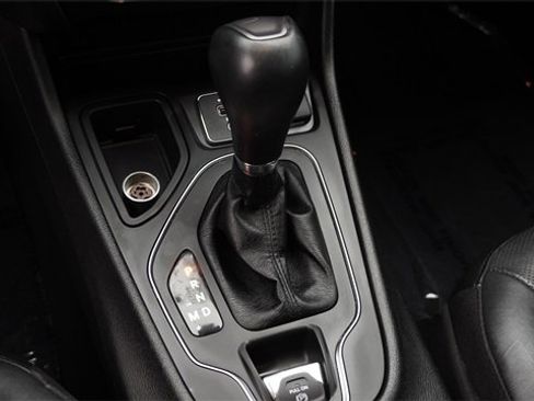 Used 2021 Jeep Cherokee Latitude Lux image 26