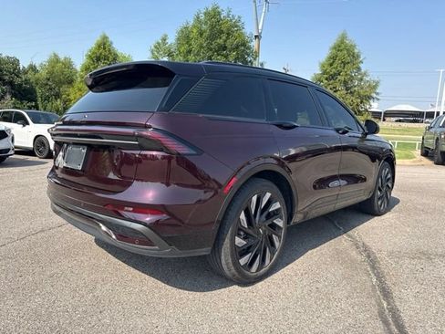 Used 2025 Lincoln Nautilus Reserve w/ Jet Appearance Package AWD/4WD image 4