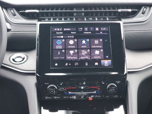 Certified 2025 Jeep Grand Cherokee Laredo X w/ Luxury Tech Group I image 3