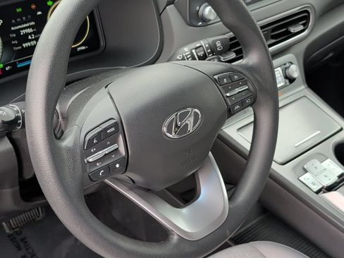 Certified 2023 Hyundai Kona SE FWD image 23