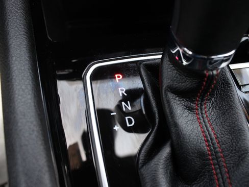Used 2025 Jeep Compass Trailhawk AWD/4WD image 42