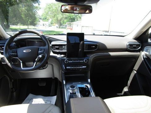 Used 2020 Ford Explorer Platinum AWD/4WD image 14