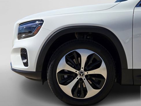 New 2026 Mercedes-Benz GLB 250 image 10