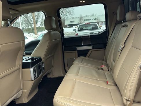 Used 2015 Ford F150 Lariat image 18