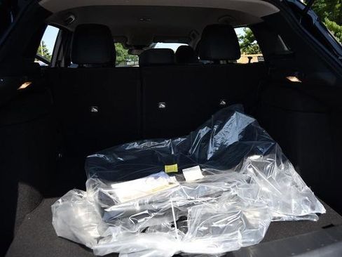 New 2025 Nissan Kicks SR image 28