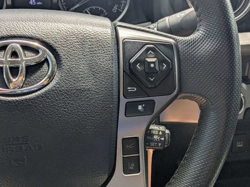 Used 2020 Toyota Tacoma SR5 AWD/4WD image 23