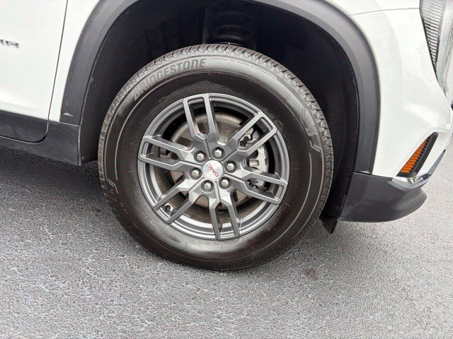 Used 2026 GMC Acadia Elevation FWD image 8