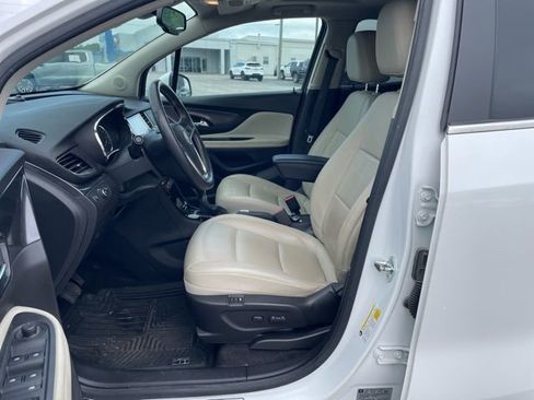 Used 2018 Buick Encore Essence AWD/4WD image 23
