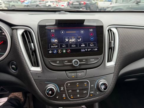 Used 2024 Chevrolet Malibu LT image 17