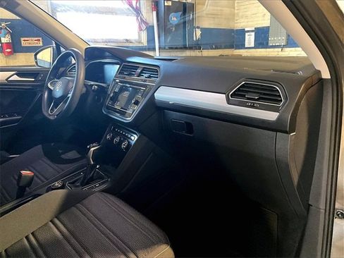 Used 2022 Volkswagen Tiguan S image 17