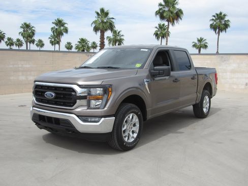 Used 2023 Ford F150 XLT image 1