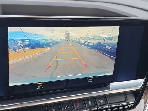 Used 2024 Chevrolet Silverado 2500 LT w/ Convenience Package image 25