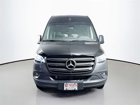 Used 2023 Mercedes-Benz Sprinter 2500 image 11